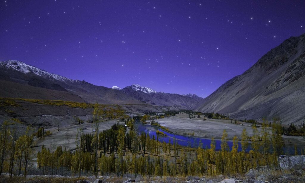 Stars above the Ghizer mountain landscape
